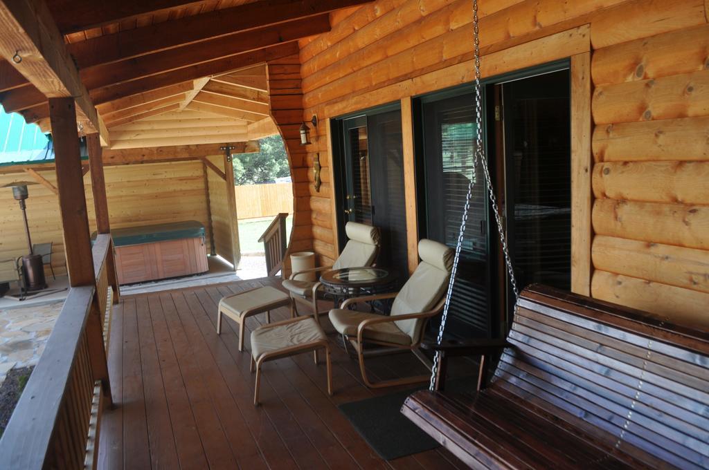 Elkwood Manor 4*